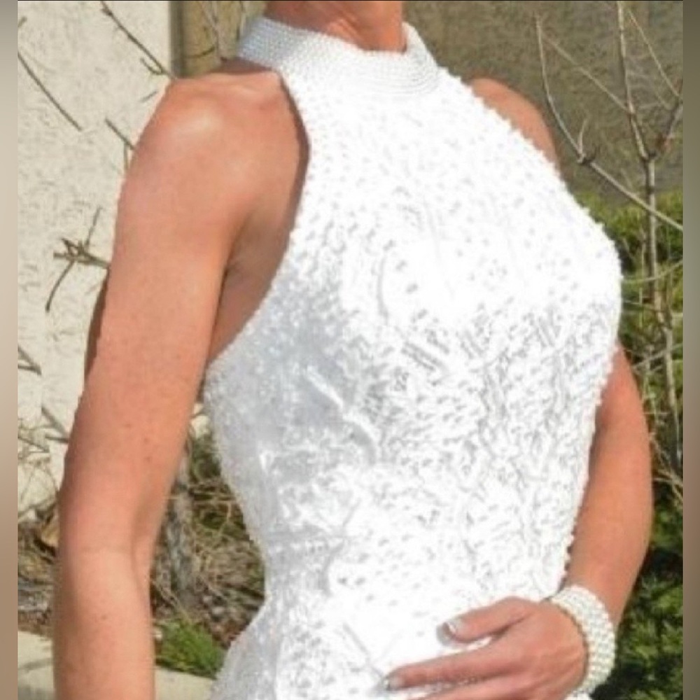 Vintage St. Tropez Ivory Lace Beaded Wedding Gown/Prom Dress. Size 6. Like New! - Picture 2 of 8